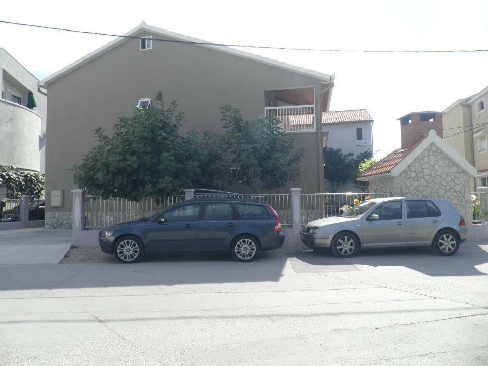 Guest House Karlo Бибинье Экстерьер фото