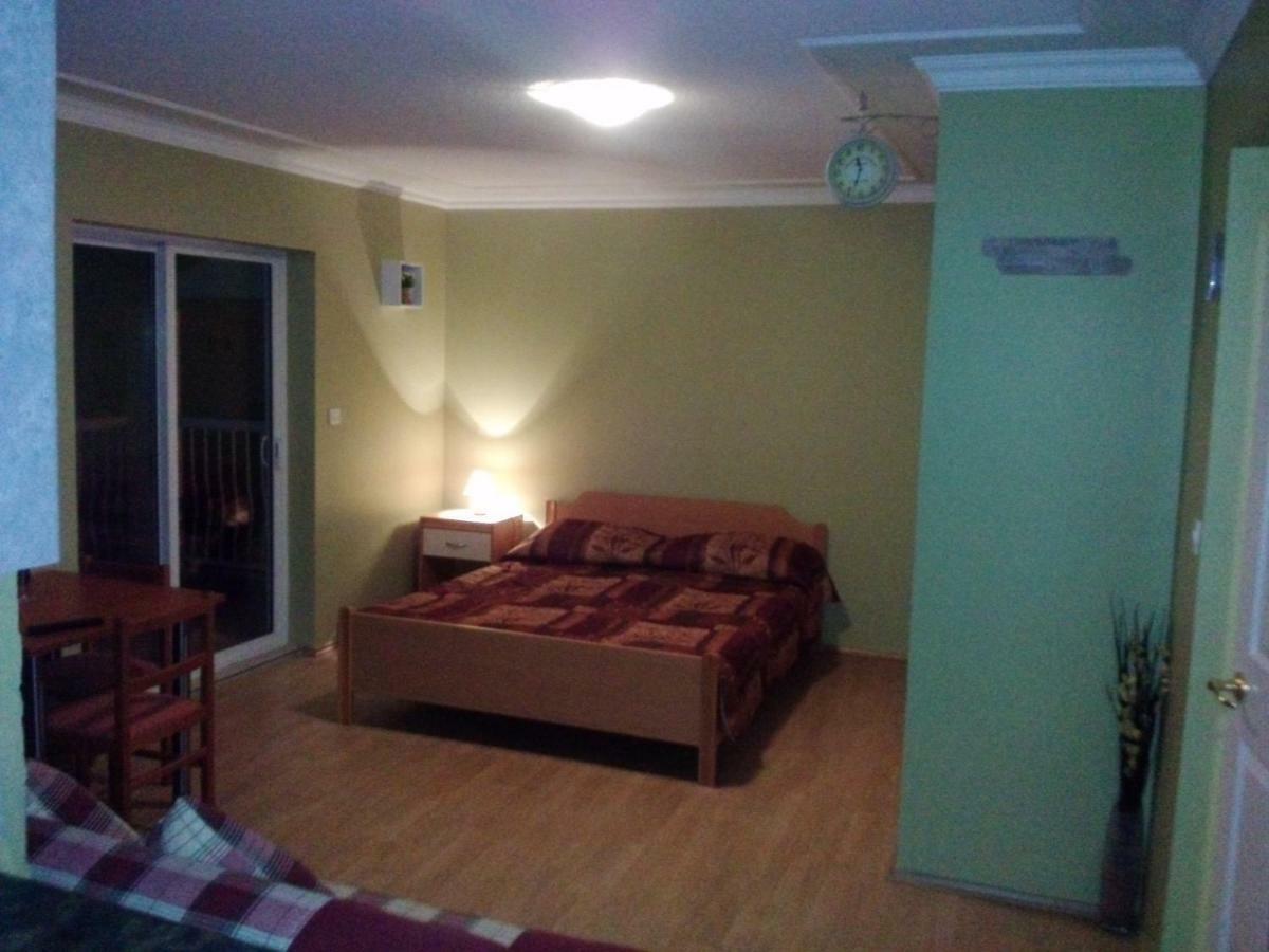 Guest House Karlo Бибинье Экстерьер фото